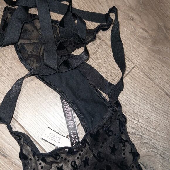 NWT Victoria’s Secret Black Logo Lace Banded
Brazilian Panty‎ Size XL - Picture 9 of 9